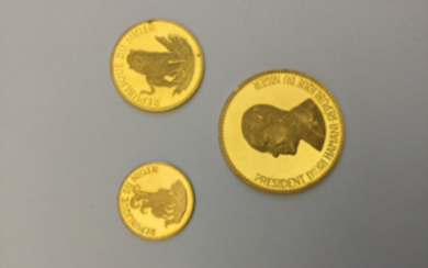 NIGER Lotto di tre monete da 100, 50 e...