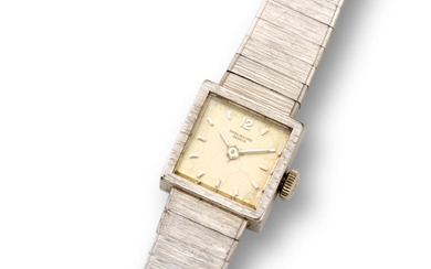 Patek Philippe. An 18K white gold lady's bracelet watch