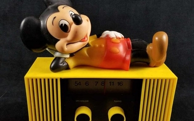 Vintage Mickey Mouse Radio AM