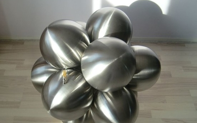 Marcel Simons - Marcel Simons - Stainless steel light object (1)