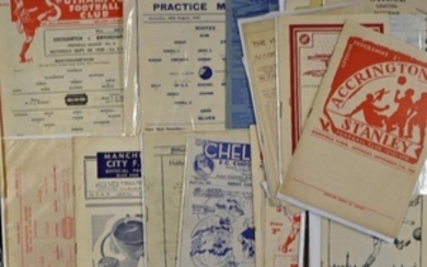 ASSORTED 1940S FOOTBALL PROGRAMMES TO INCLUDE 48 49 ACCRINGTON STANLEY V MANSFIELD TOWN ARSENAL V NEWCASTLE UNITED 45 46 ASTON VILLA V PORTSMOUTH 48 49