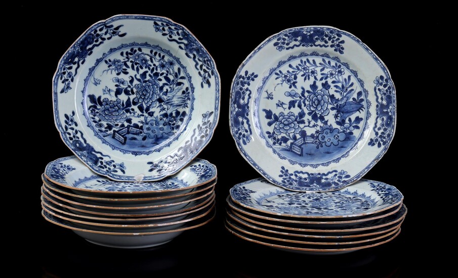 (-), 7 Chinese porcelain dishes with a decor...