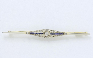 750 thousandths gold barrette brooch, centered on a rose crowned in a pearled closed setting, in a finely openwork setting enhanced with diamond roses and calibrated blue stones. Circa 1910/20.