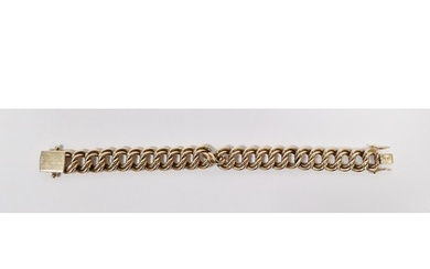 9ct gold heavy chain bracelet of 22 twin-strand flattened ov...