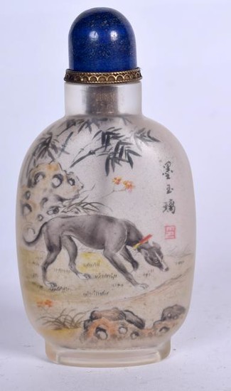 A CHINESE REVERSE PAINTED GLASS SNUFF BOTTLE, decorated