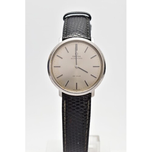 A GENTS 'OMEGA' AUTOMATIC WRISTWATCH, round silver striped d...