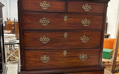 A GEORGE III MAHOGANY CHEST ON CHEST, Eight drawers...