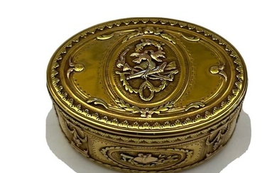 A LOUIS XVI 1775 DATED VARICOLOR 18K GOLD FRENCH SNUFF BOX