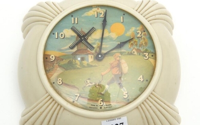 A MEMATEC ELECTRIC WALL CLOCK WITH A BAKELITE BODY, 17 CM WIDE (UNTESTED)