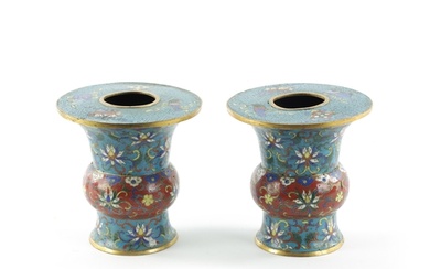 A PAIR OF 18TH CENTURY CHINESE CLOISONNÉ BRUSH POTS the bulb...