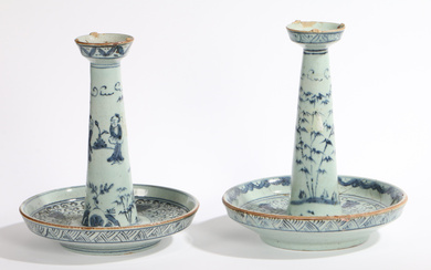 A PAIR OF CHINESE PORCELAIN OIL LAMPS, QING DYNASTY.