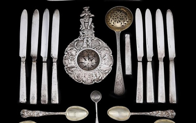 A SMALL COLLECTION OF SILVER FLATWARE
