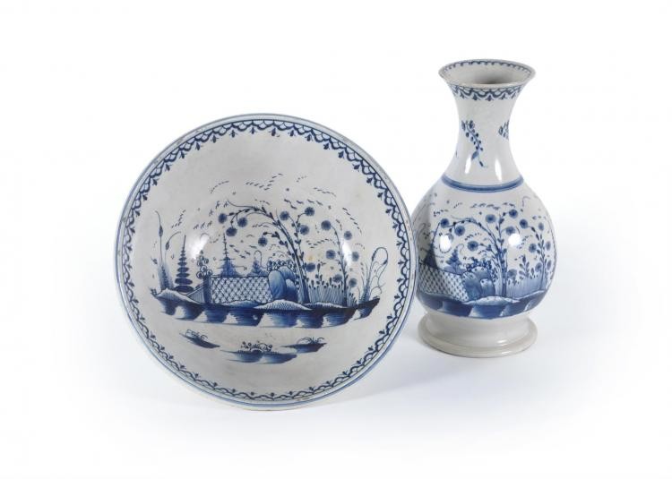 A Staffordshire pearlware chinoiserie guglet and bowl