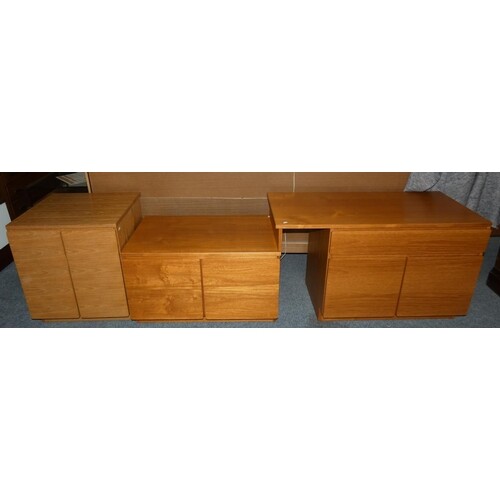 A Tapley 33 combination unit, a single drawer over cupboard ...
