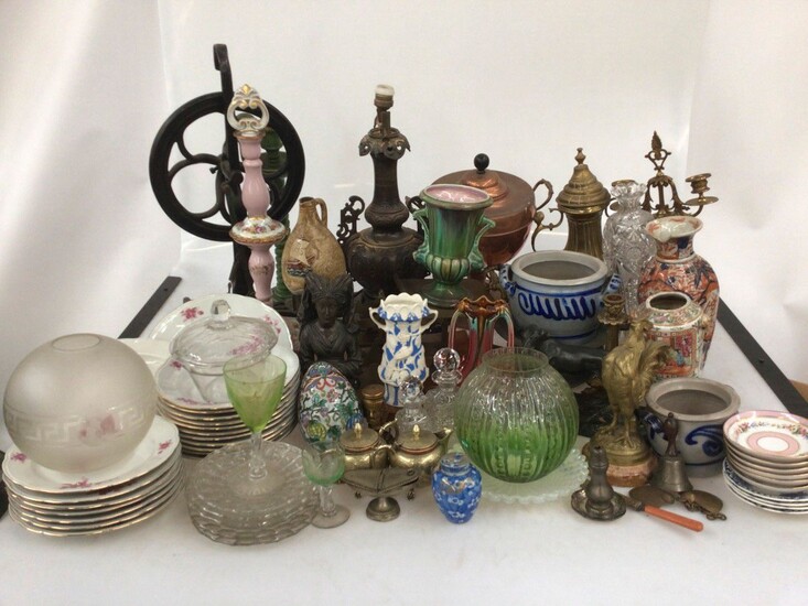 A lot consisting of cast iron dental drill parts, uranium glass, sculpture, vase work and...