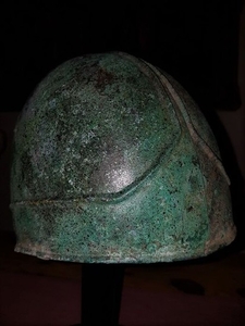 Ancient Greek Bronze Helmet pseudo Illyrian, early 4th century BC Chr. - 20×18×18 cm - (1)