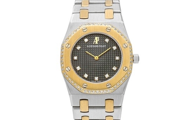 Audemars Piguet Royal Oak | A yellow gold, stainless steel and diamond-set bracelet watch, Circa 1995 | 愛彼 | 皇家橡樹系列 | 黃金及精鋼鑲鑽石鏈帶腕錶，約1995年製