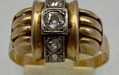 Bague en or jaune 18L (750) agrémentée d'un diamant central taille ancienne de 0.20ct environ...