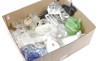 (-), Box of various glass figurines, trays and...