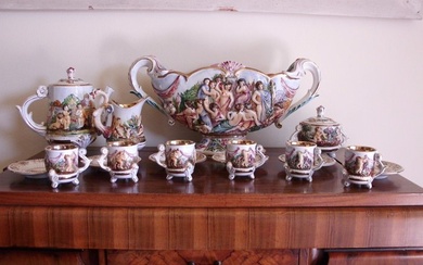 Capodimonte - Cups and saucers (16) - Porcelain