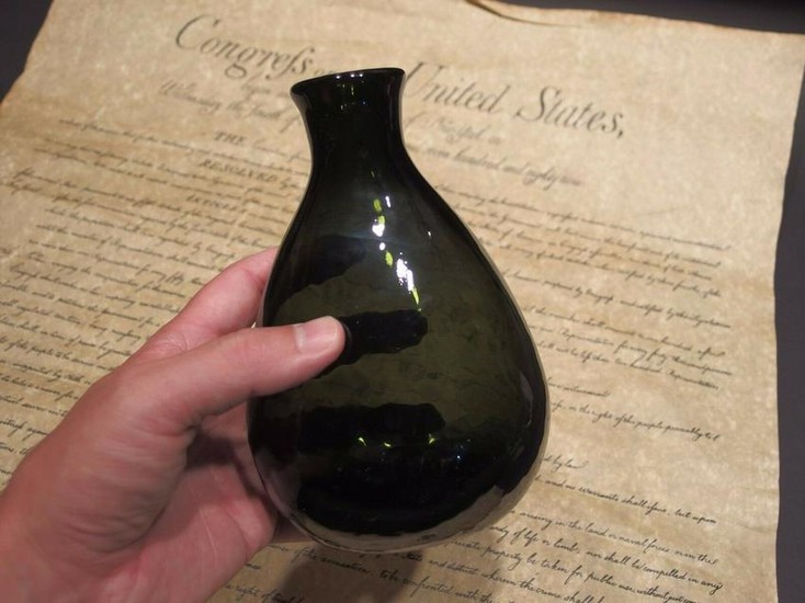 Colonial Black Glass Blown Flask Bottle (Green)