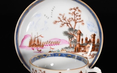 Cup and saucer - Tasse et sa soucoupe en porcelaine décorée dans le style de Meissen - Porcelain