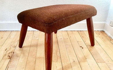 Danish design: Footstool with stained teak legs. Seat upholstered with brown wool. H. 50 cm. W. 32 cm. D. 30 cm.