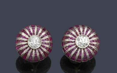 Dome earrings with a central diamond