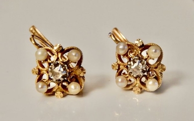 Dormeuses- 18 kt. Yellow gold - Earrings Diamond - Pearls