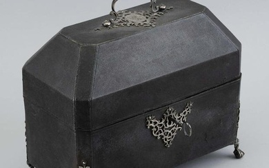 ENGLISH SHARKSKIN-COVERED TEA CADDY First Half of the 19th Century Height 7.5”. Width 9”