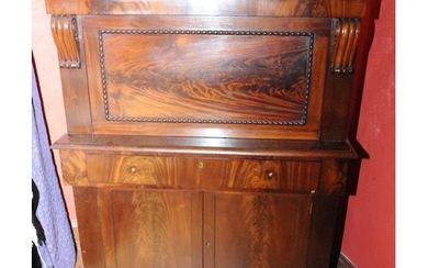 Edwardian mahogany bureau or cabinet with pull-out secretair...