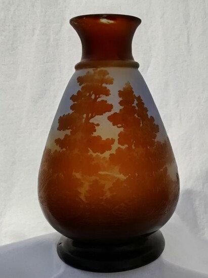 Emile Gallé - Art Nouveau glass vase with etched forest-decor