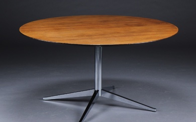 Florence Knoll. Dining table with round top in
