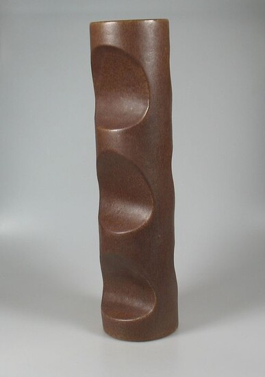 Henny Radijs - Pillar - Ceramic