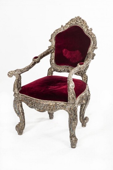 IMPORTANT ARMCHAIR IN SILVER