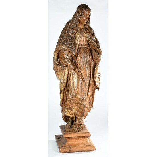 IMPORTANT CARVED WOODEN SUBJECT representing a standing Mary...