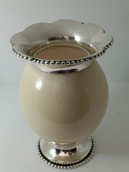 Jardinière (1) - .833 silver, ostrich egg - Portugal - Mid 19th century