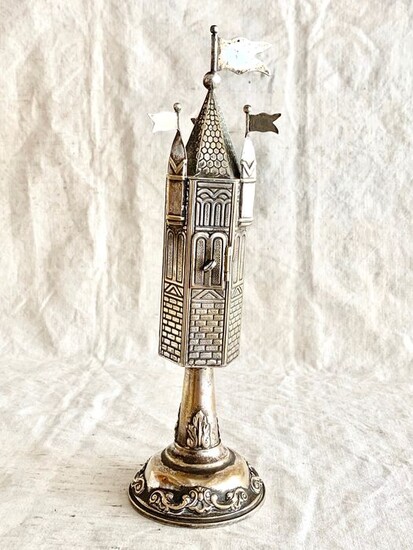 Judaica - A magnificent large spice tower for Jewish ceremony havdalah - Similiar in museum - Silverplate - Jewish German artist- Germany - Early 20th century