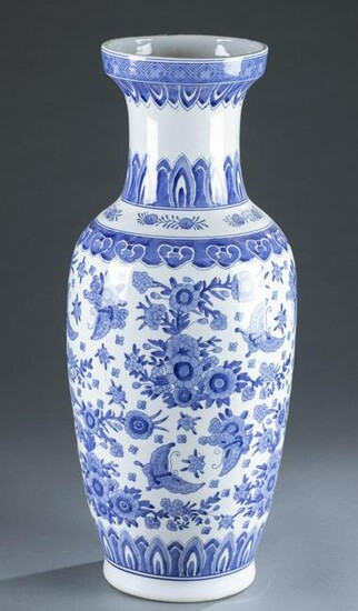 Large Chinese blue & white porcelain vase, 20th c.