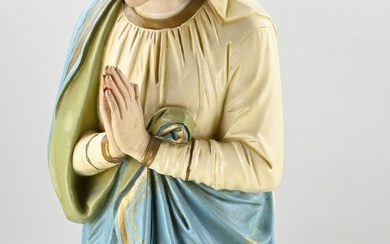 Large antique polychrome statue of Mary made of plaster. Circa 1900. Size: H 75 cm....