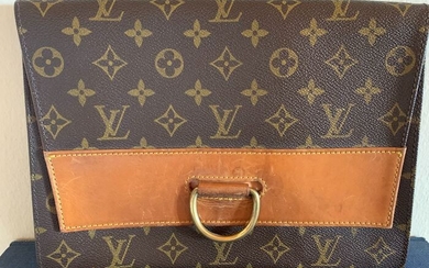 Louis Vuitton - Lea Handbag