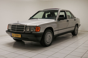 Mercedes-Benz - 190 E - 1983