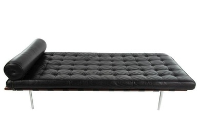 Mies Van Der Rohe Style Leather Barcelona Day Bed
