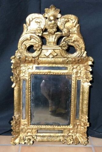 Mirror, with acanthus leaves and flowerbasket - Baroque - Wood - 18th century