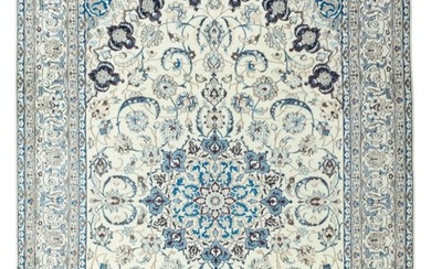 Nain - Very fine carpet with silk - 371 cm - 256 cm