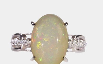 No Reserve Price - IGI Report - 14 kt. Gold - Ring - 4.16 ct Opal - Diamonds