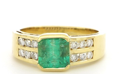 No Reserve Price - Ring - 18 kt. Yellow gold - 1.65 tw. Emerald - Diamond