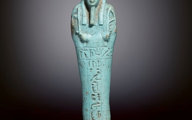 OUSHBATI AU NOM DE NESBANEBDJED Egypte, XXXe dynastie, IVe s. av. J.-C. Faïence siliceuse à...