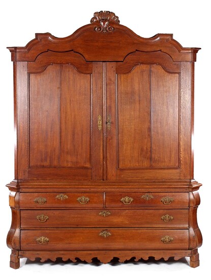 (-), Oak cabinet, Holland ca. 1800, 285 cm...