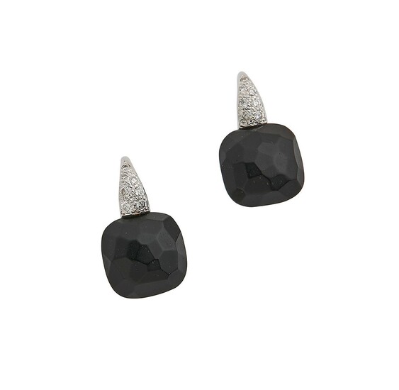 POMELLATO, Paire de boucles d oreilles modèle Capri en or gris 18K (750/°°), composée de...